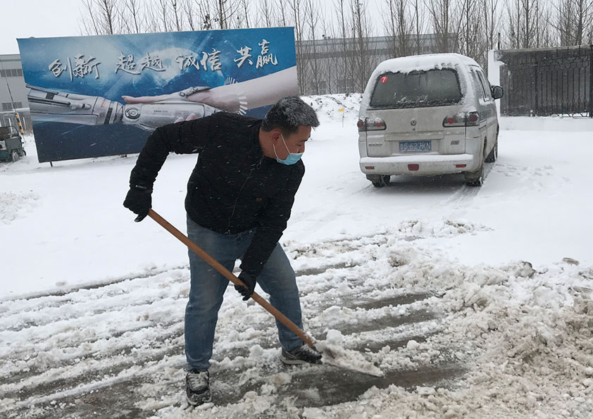 博陽機(jī)械：冬日掃雪、天寒暖人心