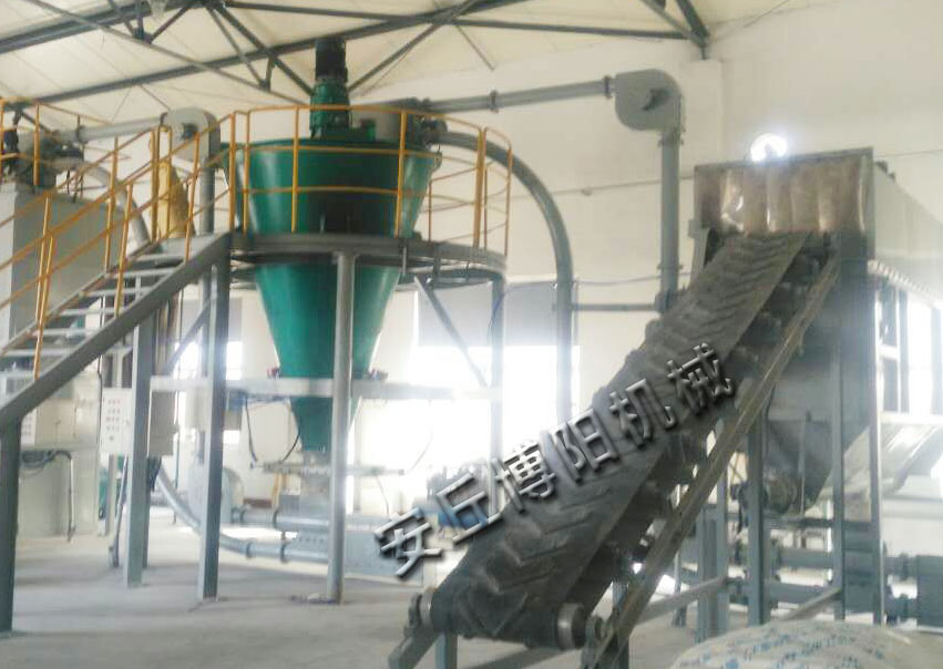 自動(dòng)拆包機(jī)為什么被化工行業(yè)廣泛使用呢？