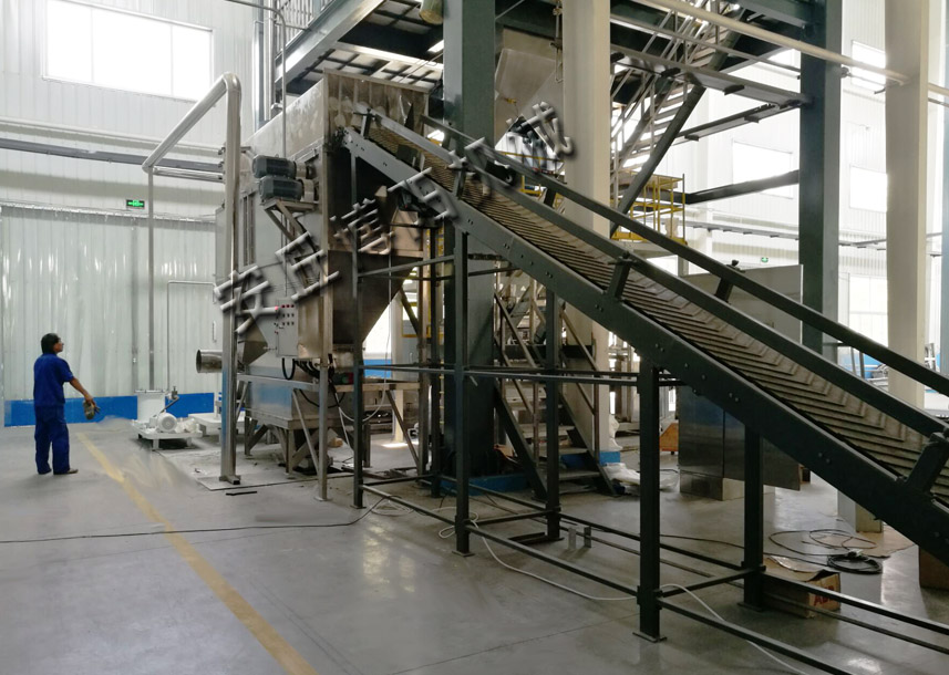 染料自動拆包機的效率是人工拆袋無法相比的！