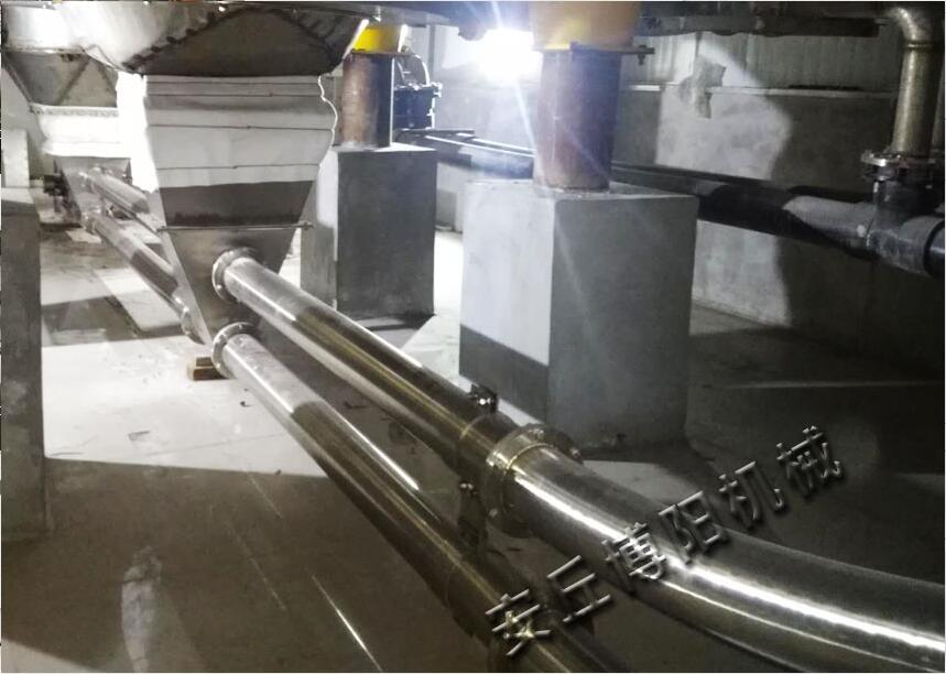 化工行業(yè)為什么普遍看中管鏈式輸送設備呢？