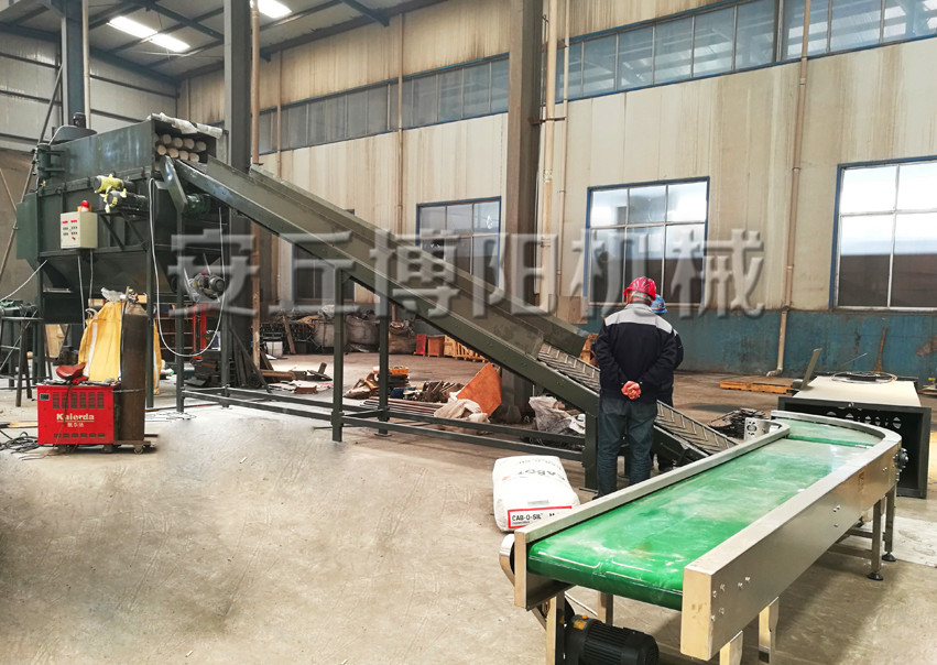 粉體自動(dòng)拆包機(jī)應(yīng)該如何維護(hù)保養(yǎng)呢?