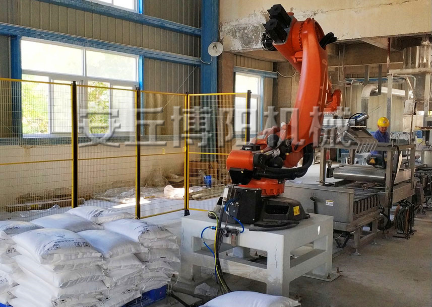 袋裝飼料自動碼垛機的優(yōu)點是什么？