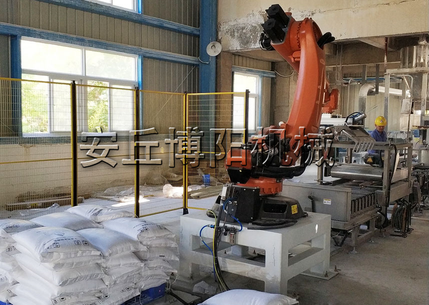 袋裝飼料機(jī)器人自動(dòng)碼垛機(jī)的優(yōu)勢有哪些？