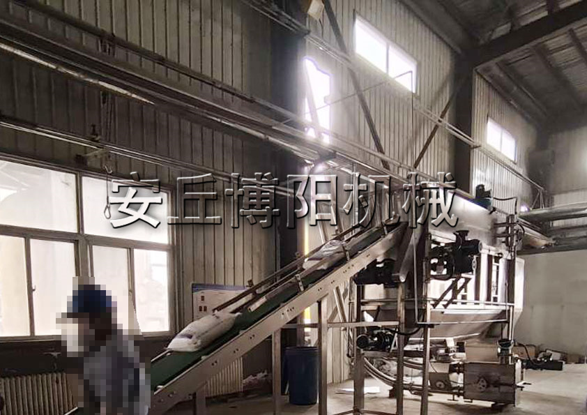 安丘博陽(yáng)機(jī)械飼料顆粒自動(dòng)拆包機(jī)適用于哪些行業(yè)？