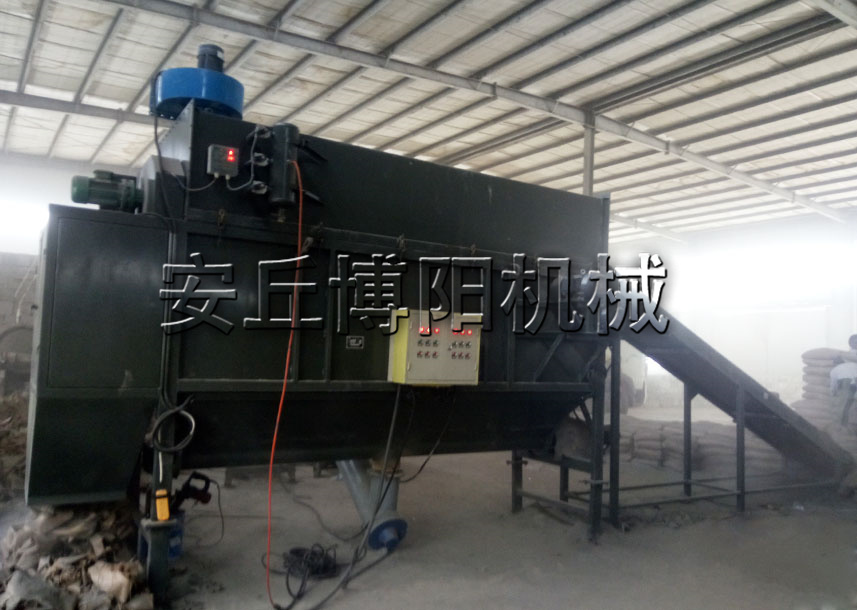 安丘博陽機(jī)械的水泥自動(dòng)拆袋機(jī)為什么這么厲害？