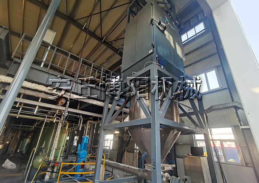 改性塑料粉噸包拆包投料機(jī)的產(chǎn)品特點(diǎn)是什么？