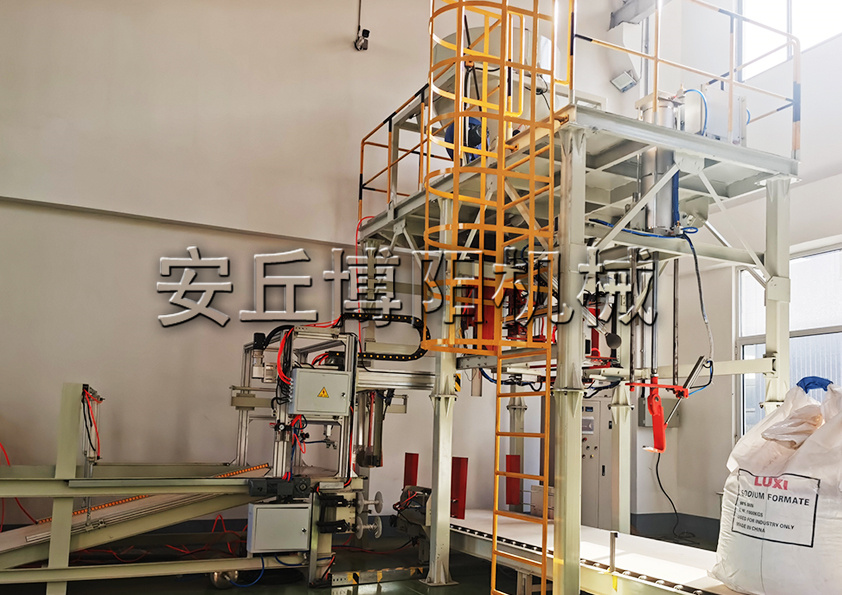 金屬礦粉全自動噸袋包裝機(jī)的特點(diǎn)是什么？