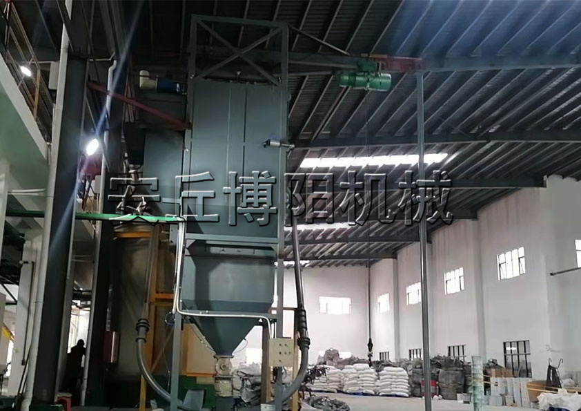 工業(yè)萘噸袋拆袋機(jī)的工作原理和性能特點(diǎn)是什么？